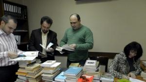 ВлНиколов подкрепи МГЕРБПлевен в Дари книга дай нов шанс на