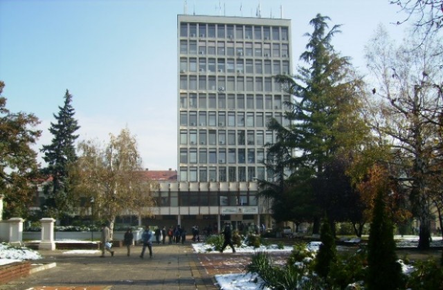 Разглеждат план- приема за 2014/2015 г. за училищата от областта