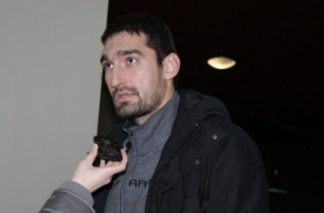 Бивш център на Левски напусна Украйна