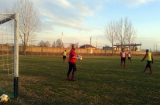 Столичното Локо среща беларуси, казахстанци и чехи в Алания