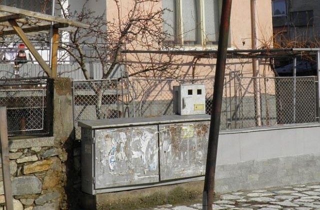 Прекъсват тока на места в Благоевград