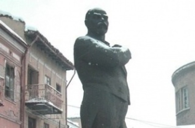 Книга и изложба за Ст. Стамболов представят във Вeлико Търново