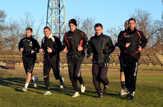 Локо /Г. Ор./ отказа контролата с Дунав, бизнесмен дарява 10 000 лева на школата