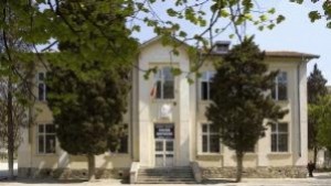 Варненска директорка тероризирала цяло училище