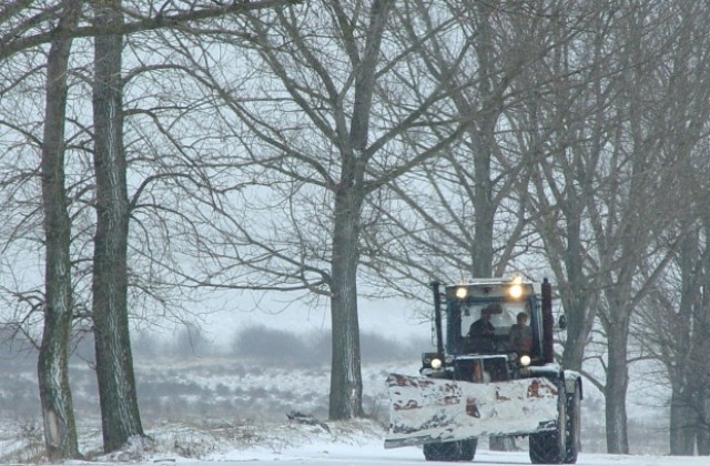 Обстановката във Варненско се усложнява, затворени са пътища