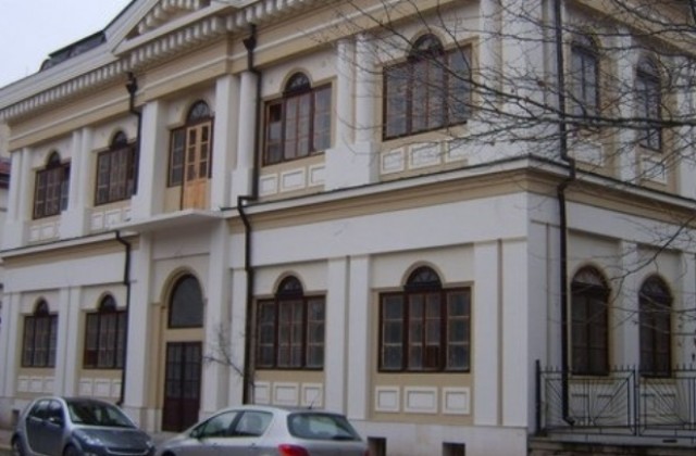 Изложба Рисунката в галерия ”Асен и Илия Пейкови”