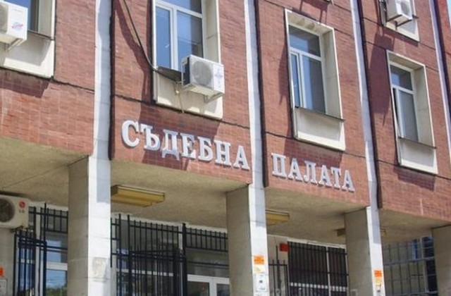 Обвиниха 20-годишен за блудство с малолетно момче