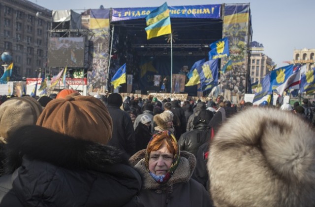 „Гардиън”: Историите за протестите в Киев нямат общо с реалността