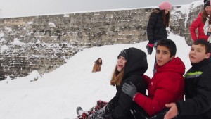 Пързалка в града радва видинските деца