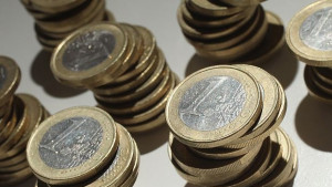 Висш служител в Холандия се оттегля заради социалните помощи