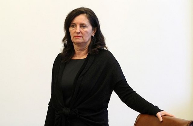 Бобева: Бизнесът и икономиката се нуждаят от стабилност и реформи