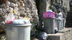 Дадоха на Титан боклука във В Търново за още пет