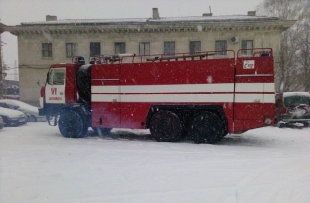 Пожар възникна в къща в с. Кочово, огнеборците гасиха и подлалени комини