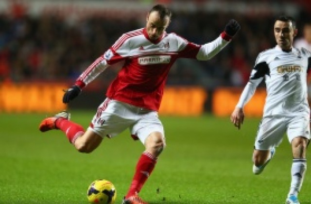 Бербатов може да премине в Монако като заместник на Фалкао