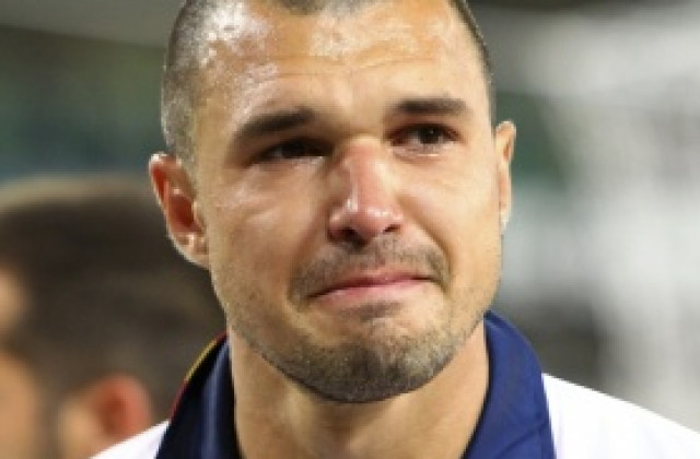 Бюрократични спънки бавят договора на Божинов, той тръгва за Кипър с Левски