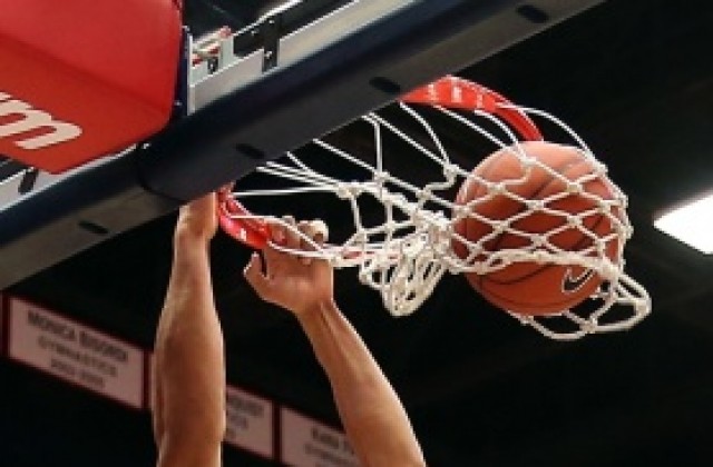 Майк Уилкинсън дебютира при победа на Левски