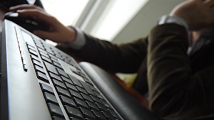 Забраняват торентите за музика и филми