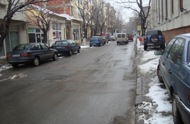 Движението е при зимни условия