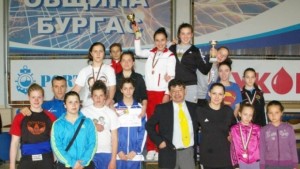 Дамите на Васил и Георги Илиеви се сбориха за 10