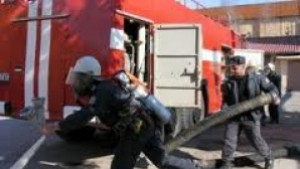 Подпалиха барака за дърва