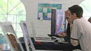 Ученици в интернет социални мрежи еротика и хазарт