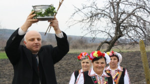 В село Априлово се готвят да отпразнуват Трифон Зарезан