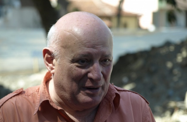 Константинов ще съди Дошков за клевета