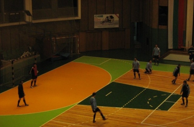 “Барса” срещу “Стеф-Еверест”“ е първият полуфинал