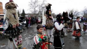 Кукерите на село Калчево откриха кукерските игри в община Тунджа