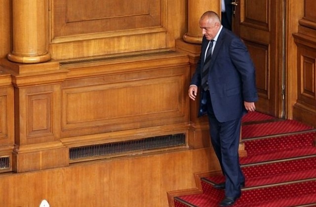 Сметната палата: Борисов раздал 668 000 лв. бонуси