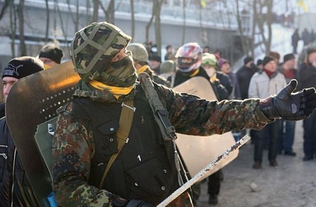Демонстрант бе тежко ранен при взрив в киевския Дом на профсъюзите