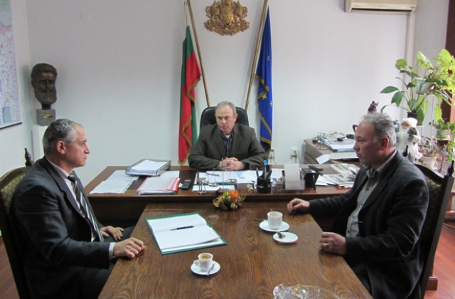 Осигурявт пари за видеонаблюдение за малки населени места