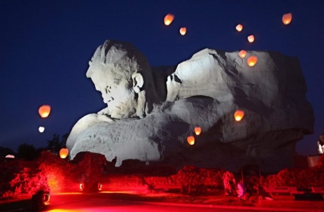 Си Ен Ен се извини, че нареди паметник от Брестката крепост сред най-грозните