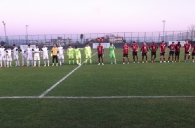 Локо Сф остави добри впечатления с играта си, въпреки загубата от Университатя