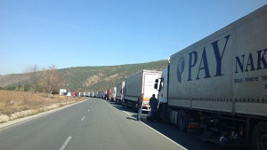 Превозвачи заплашват да блокират границата с Турция