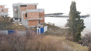 Строителната продукция намалява на годишна база