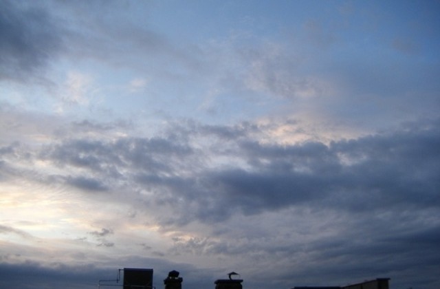 Необичайна февруарска топла вълна