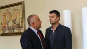 Хора на Бареков посрещат Борисов в Казанлък