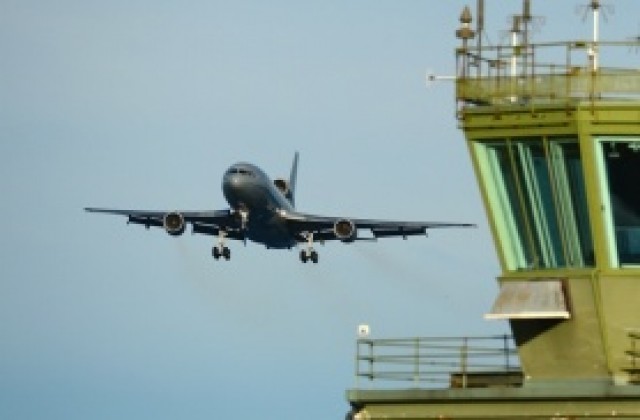 Самолет кацна в Истанбул след неуспешен опит за отвличане, целта била Сочи