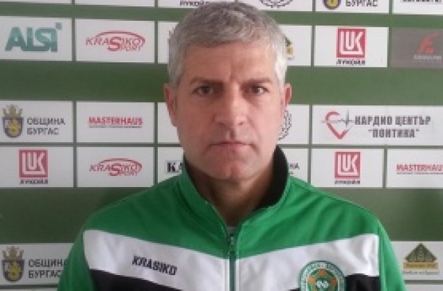 Златко Янков пое Нефтохимик