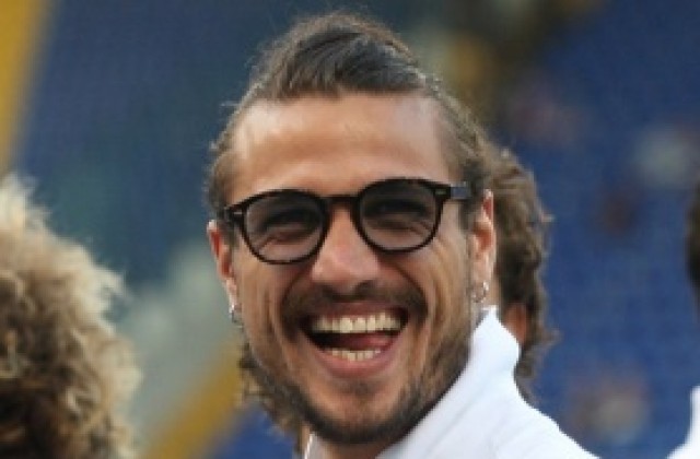 Новият в Юве се жалва от силовия футбол в Англия