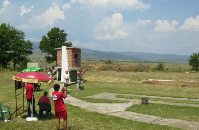 90 души са се записали за курса за ловци към ЛРД Елен