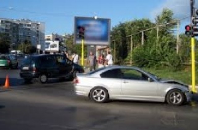 Верижна катастрофа на крайезерния път