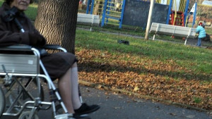 185 инвалиди и самотни пенсионери от Стражица получиха помощ по