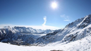 Пияна чужда туристка скочи по време на движение от микробус