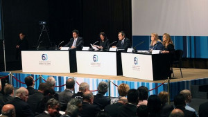 Финансовият министър стои твърдо зад плоския данък