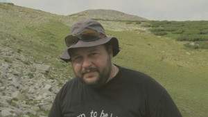 ВИП книжарят тази вечер е Огън бий