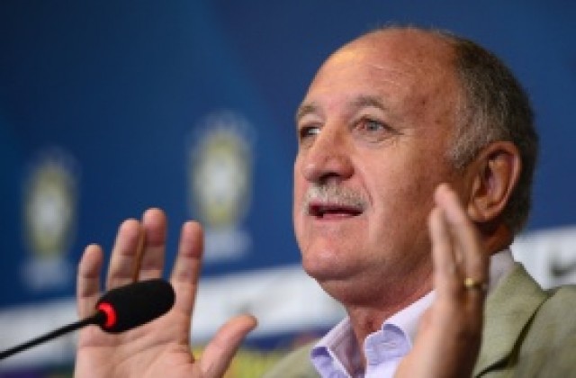 Големия Фил: Няма смисъл да взимам 23 играчи за РЮА