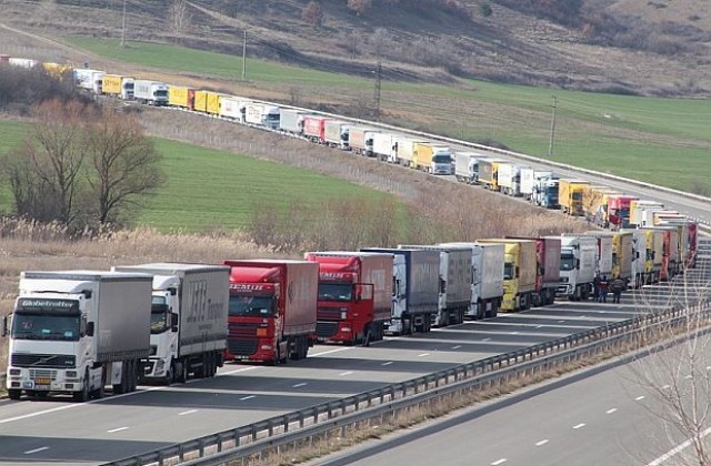 Лалов: МВнР бяга от проблема с Турция, а трябваше да е на първа линия