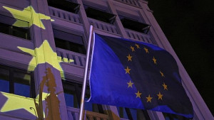 ЕС иска САЩ да имат помалка роля в управлението на